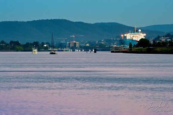 110624 Brisbane River at Sunrise Ship