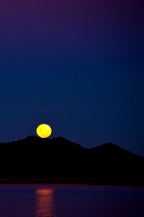 Perigee Full Moon Balancing on the Earth 6th May 2012