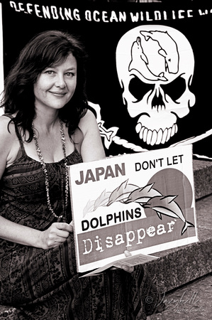 120831 Save Japan Dolphins Brisbane Event (74 of 89)B&W copy