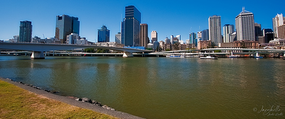 Brisbane River & CDB from Southbank
